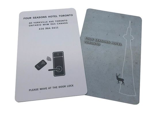 Auf Wunsch gedruckte 13,56 MHz RFID-Schlüsselkarten 0,84 mm Dicke Zugangskontrolle Schlüsselkarten